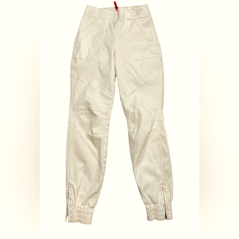 Spanx Womens Cargo pants. Adorable never worn size small $40